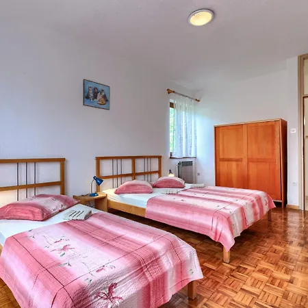 Prázdninový dům Jakov By Interhome