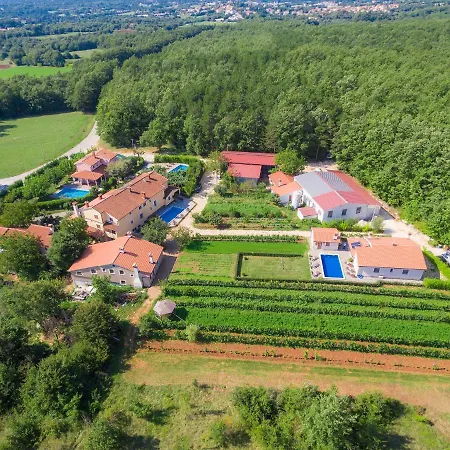 Jakov By Interhome * Žminj