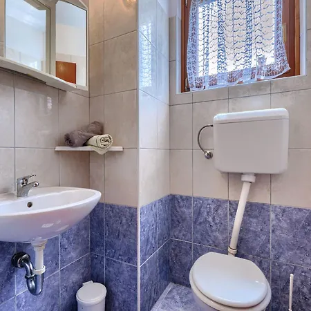 Jakov By Interhome * Žminj