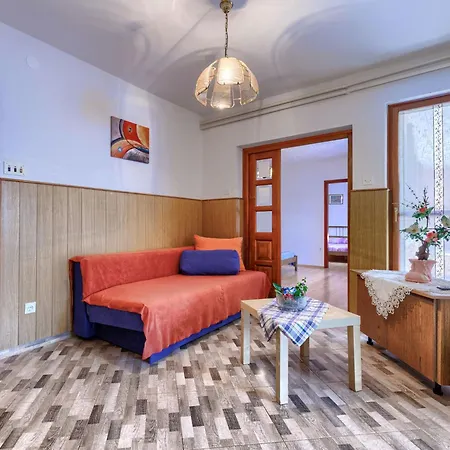 Jakov By Interhome *