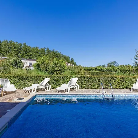 Jakov By Interhome * Žminj