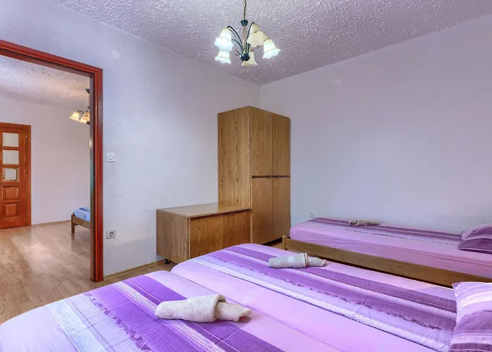 Vikendica Jakov By Interhome