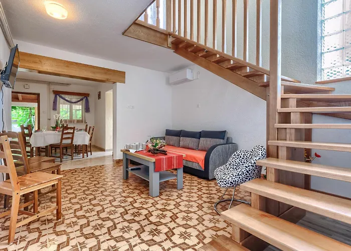 Jakov By Interhome Zminj