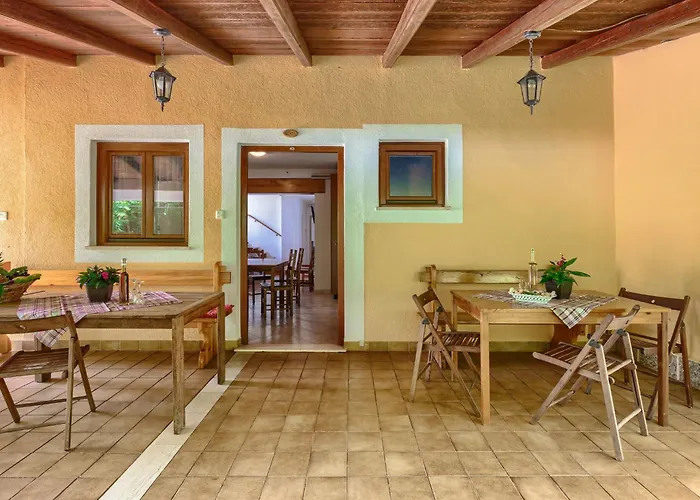 Jakov By Interhome Vikendica