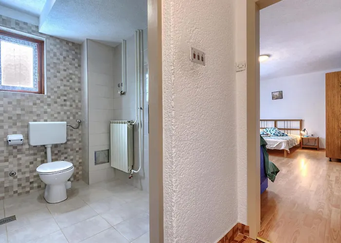 Jakov By Interhome *