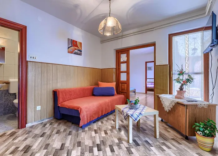 Jakov By Interhome *