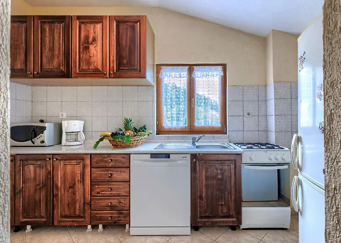 Jakov By Interhome Zminj