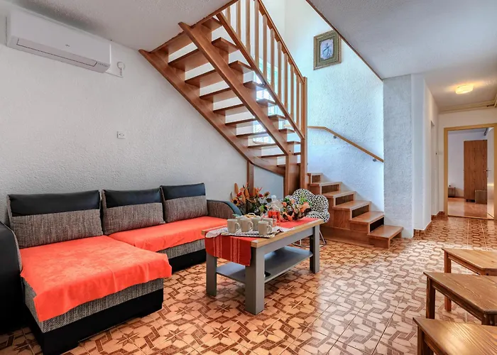 Jakov By Interhome *